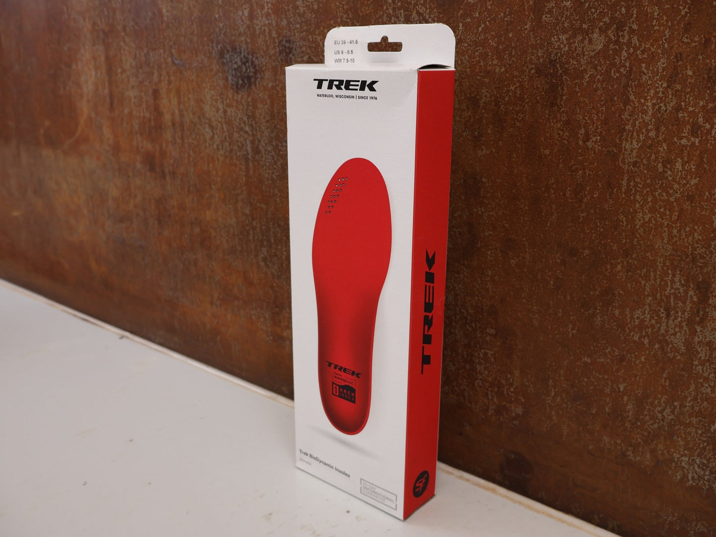 Sonstiges von Trek, TREK BIODYNAMIC EINLEGESOHLEN / FAHRRADSCHUHE ERGONOMISCH FLACH ROT vor USEDBIKES-OB.DE Hintergrund