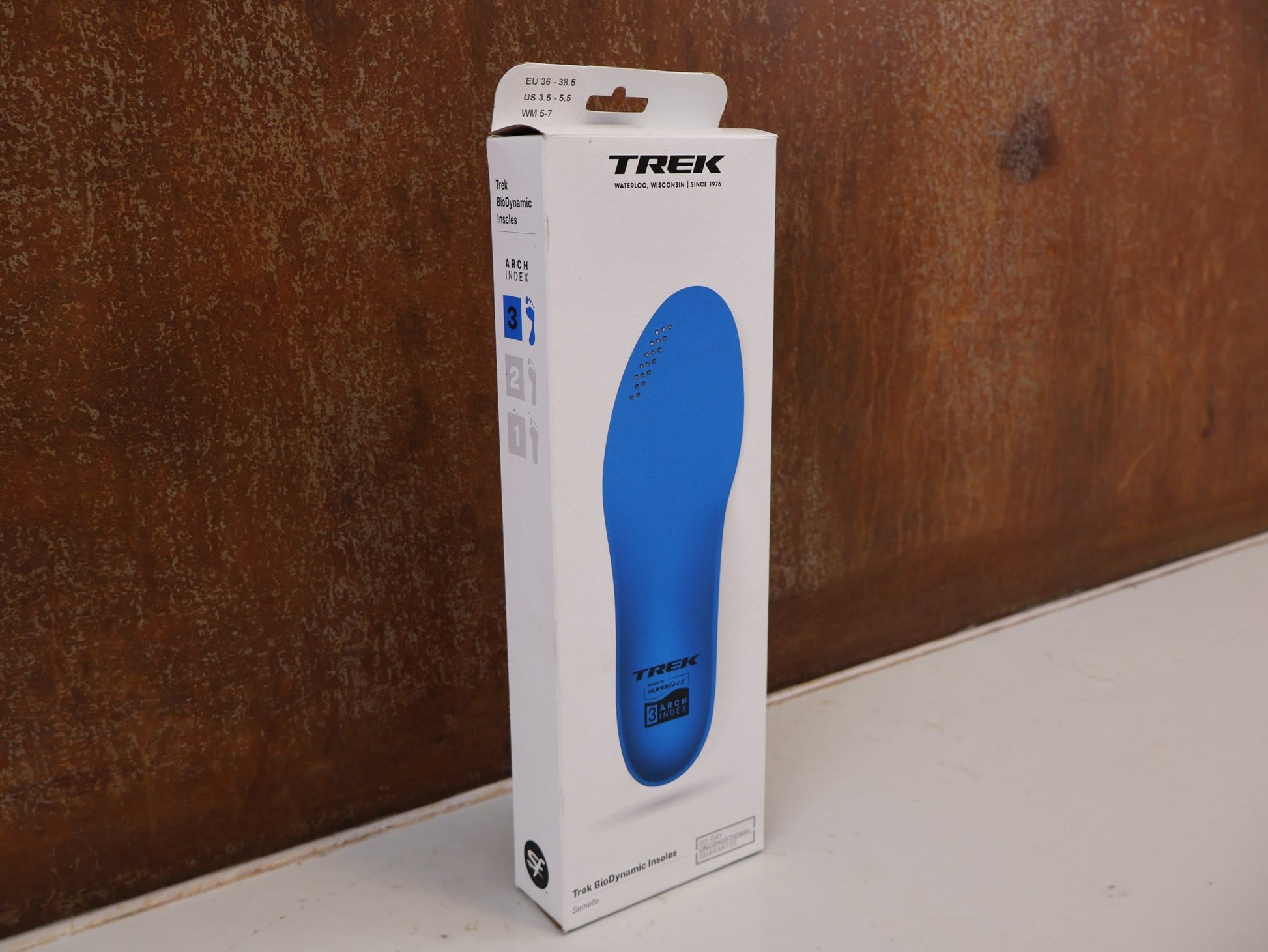 Sonstiges von Trek, TREK BIODYNAMIC EINLEGESOHLEN / FAHRRADSCHUHE ERGONOMISCH HOCH BLAU vor USEDBIKES-OB.DE Hintergrund