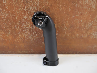 Sattelstütze von Trek, TREK CARBON SITZTURMAUFSATZ / SATTELSTÜTZEN AUFSATZ / MATT SCHWARZ / 135 X 20 MM vor USEDBIKES-OB.DE Hintergrund