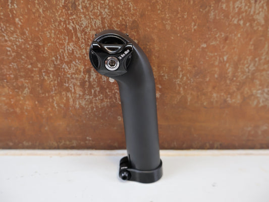 Sattelstütze von Trek, TREK CARBON SITZTURMAUFSATZ / SATTELSTÜTZEN AUFSATZ / MATT SCHWARZ / 135 X 20 MM vor USEDBIKES-OB.DE Hintergrund