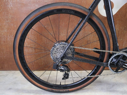 Gravel/Cyclocross von Trek, TREK CHECKMATE SLR 7 AXS / MATTE DEEP SMOKE / L vor USEDBIKES - OB.DE Hintergrund