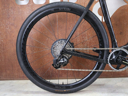 Gravel/Cyclocross von Trek, TREK CHECKMATE SLR 7 AXS / MATTE DEEP SMOKE / L vor USEDBIKES - OB.DE Hintergrund