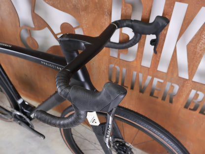 Gravel/Cyclocross von Trek, TREK CHECKMATE SLR 8 AXS / MATTE DEEP SMOKE / M/L vor USEDBIKES - OB.DE Hintergrund