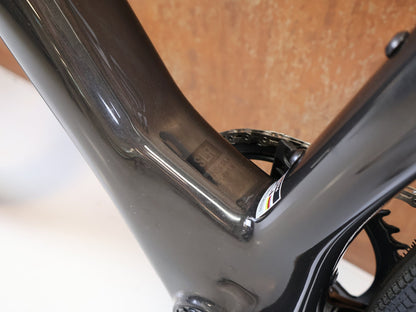 Gravel/Cyclocross von Trek, TREK CHECKMATE SLR PROJECT ONE GRAVEL AXS / L vor USEDBIKES-OB.DE Hintergrund