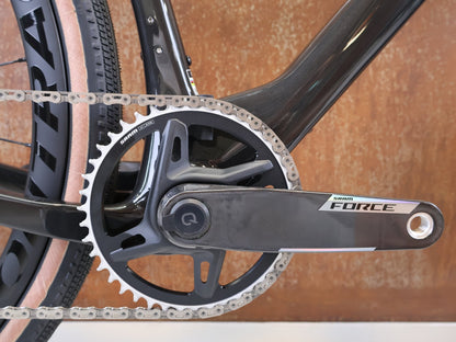 Gravel/Cyclocross von Trek, TREK CHECKMATE SLR PROJECT ONE GRAVEL AXS / L vor USEDBIKES-OB.DE Hintergrund