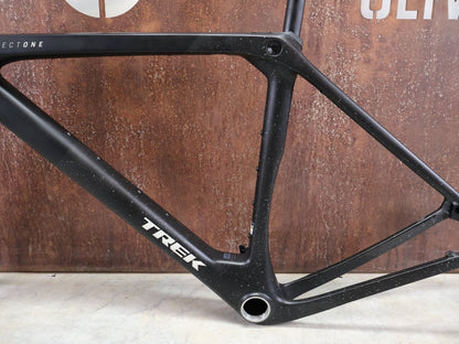 Gravel - /Cyclocrossrahmen von Trek, TREK CHECKMATE SLR RAHMENSET / M vor USEDBIKES - OB.DE Hintergrund