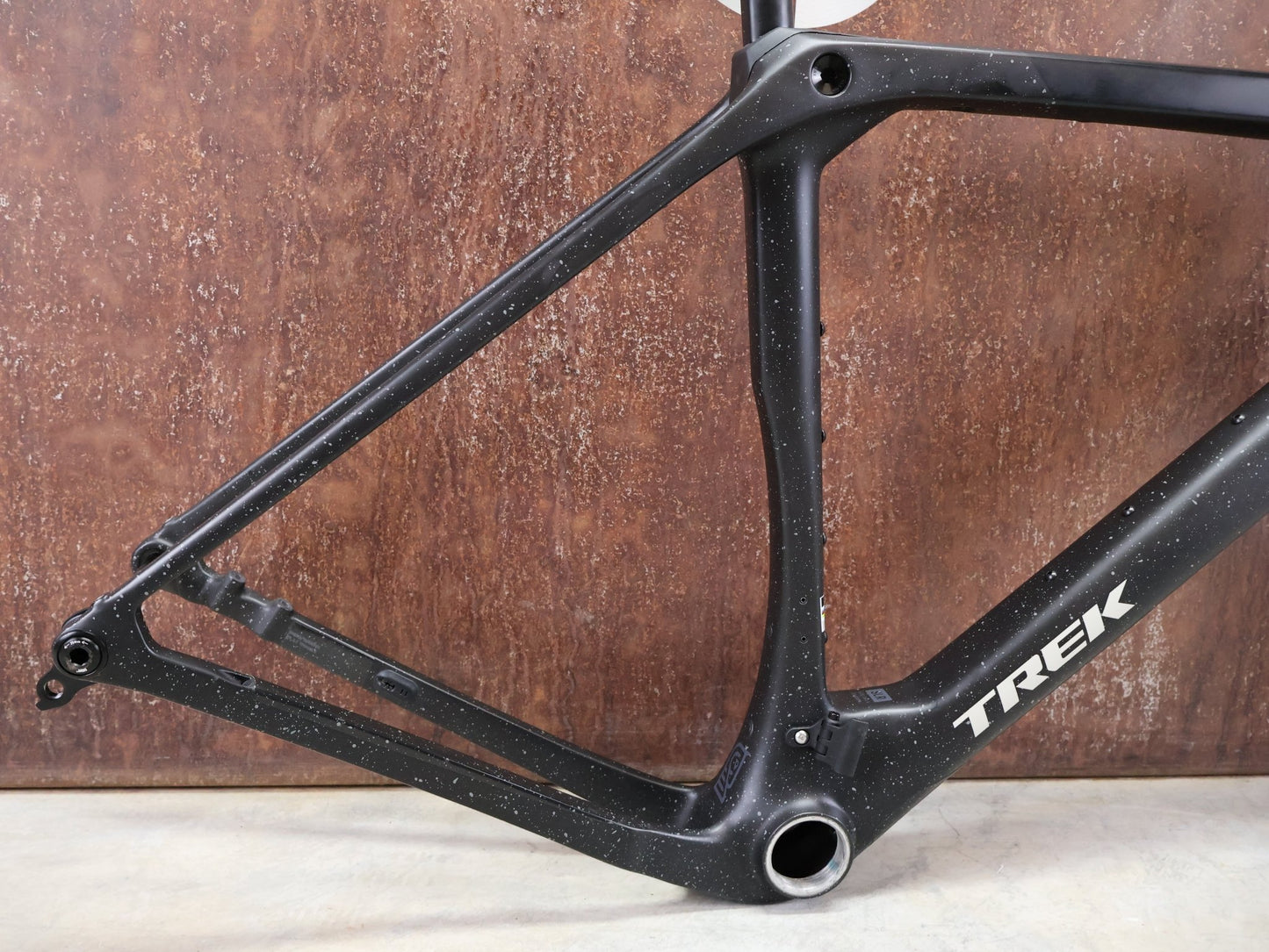 Gravel - /Cyclocrossrahmen von Trek, TREK CHECKMATE SLR RAHMENSET / M vor USEDBIKES - OB.DE Hintergrund