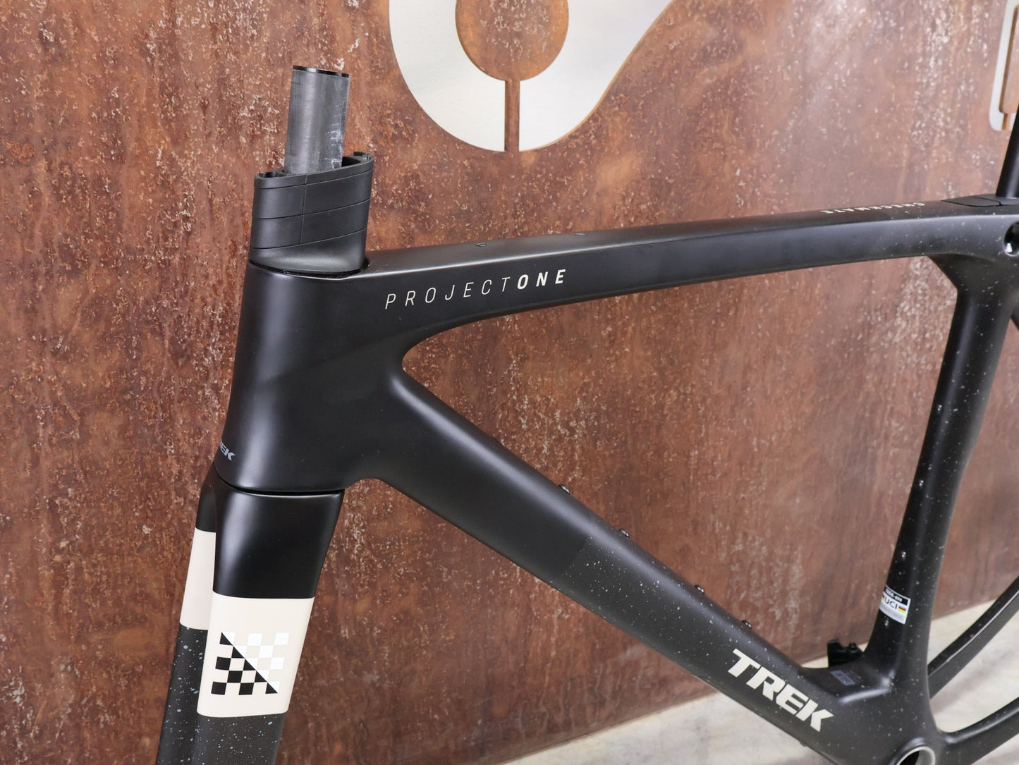 Gravel - /Cyclocrossrahmen von Trek, TREK CHECKMATE SLR RAHMENSET / M vor USEDBIKES - OB.DE Hintergrund