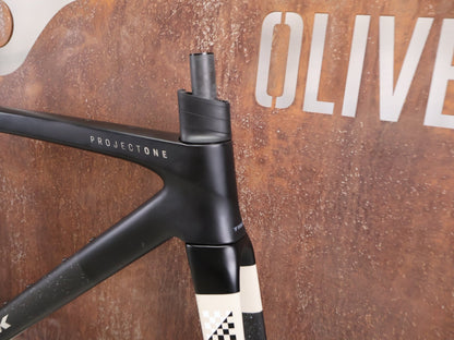 Gravel - /Cyclocrossrahmen von Trek, TREK CHECKMATE SLR RAHMENSET / M vor USEDBIKES - OB.DE Hintergrund