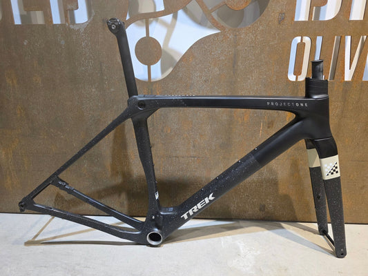Gravel - /Cyclocrossrahmen von Trek, TREK CHECKMATE SLR RAHMENSET / M vor USEDBIKES - OB.DE Hintergrund
