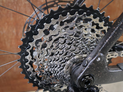 Gravel/Cyclocross von Trek, TREK CHECKPOINT SL 7 AXS GEN 3 / BRONZE AGE / M vor USEDBIKES - OB.DE Hintergrund