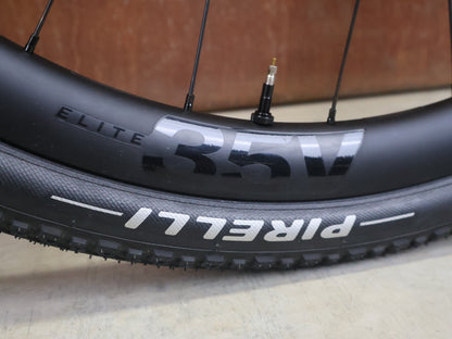 Gravel/Cyclocross von Trek, TREK CHECKPOINT SL 7 AXS GEN 3 / BRONZE AGE / M vor USEDBIKES - OB.DE Hintergrund