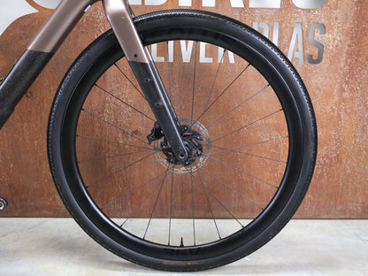 Gravel/Cyclocross von Trek, TREK CHECKPOINT SL 7 AXS GEN 3 / BRONZE AGE / M/L vor USEDBIKES - OB.DE Hintergrund