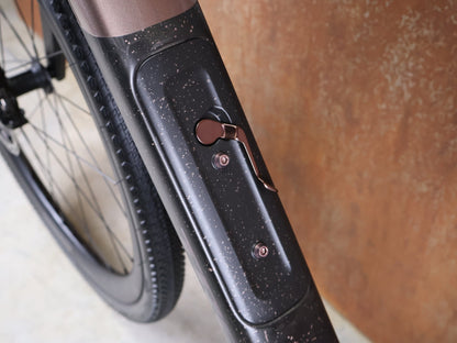 Gravel/Cyclocross von Trek, TREK CHECKPOINT SL 7 AXS GEN 3 / BRONZE AGE / S vor USEDBIKES - OB.DE Hintergrund