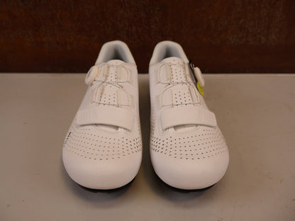 RR-Herrenschuhe von Trek, TREK CIRCUIT RENNRADSCHUHE CRYSTAL WHITE BOA METNET vor USEDBIKES-OB.DE Hintergrund