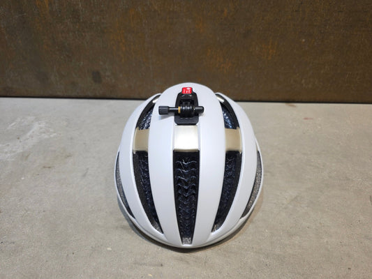 Helme von Trek, TREK CIRCUIT WAVECEL FAHRRADHELM / CRYSTAL WHITE SUPERNOVA vor USEDBIKES - OB.DE Hintergrund