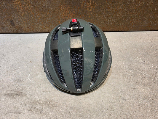 Helme von Trek, TREK CIRCUIT WAVECEL FAHRRADHELM / KESWICK vor USEDBIKES - OB.DE Hintergrund