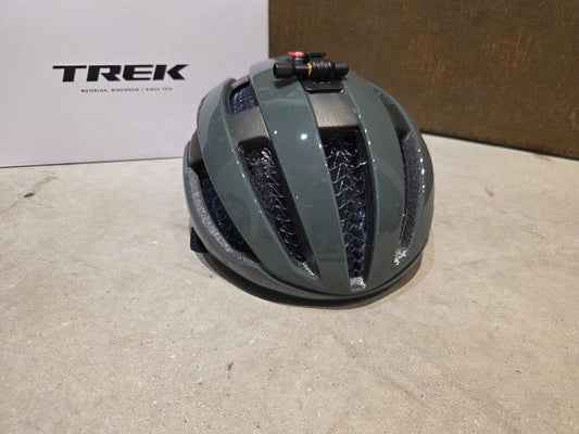Helme von Trek, TREK CIRCUIT WAVECEL FAHRRADHELM / KESWICK vor USEDBIKES - OB.DE Hintergrund