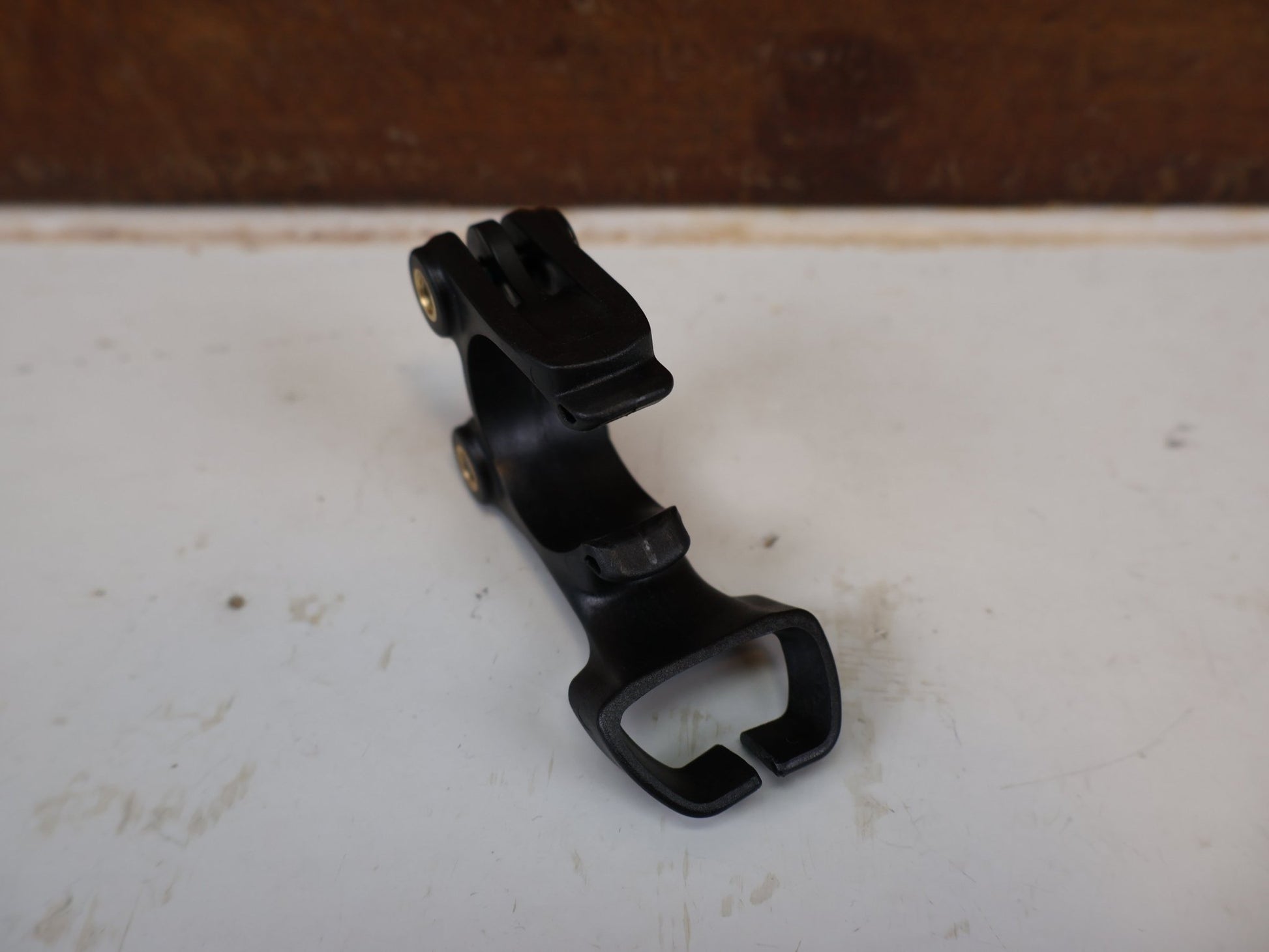 Vorbau von Trek, TREK DOMANE BLENDR DUO MOUNT CABLE WRANGLER COCKPIT-ORGANISATOR / 600793 vor USEDBIKES-OB.DE Hintergrund