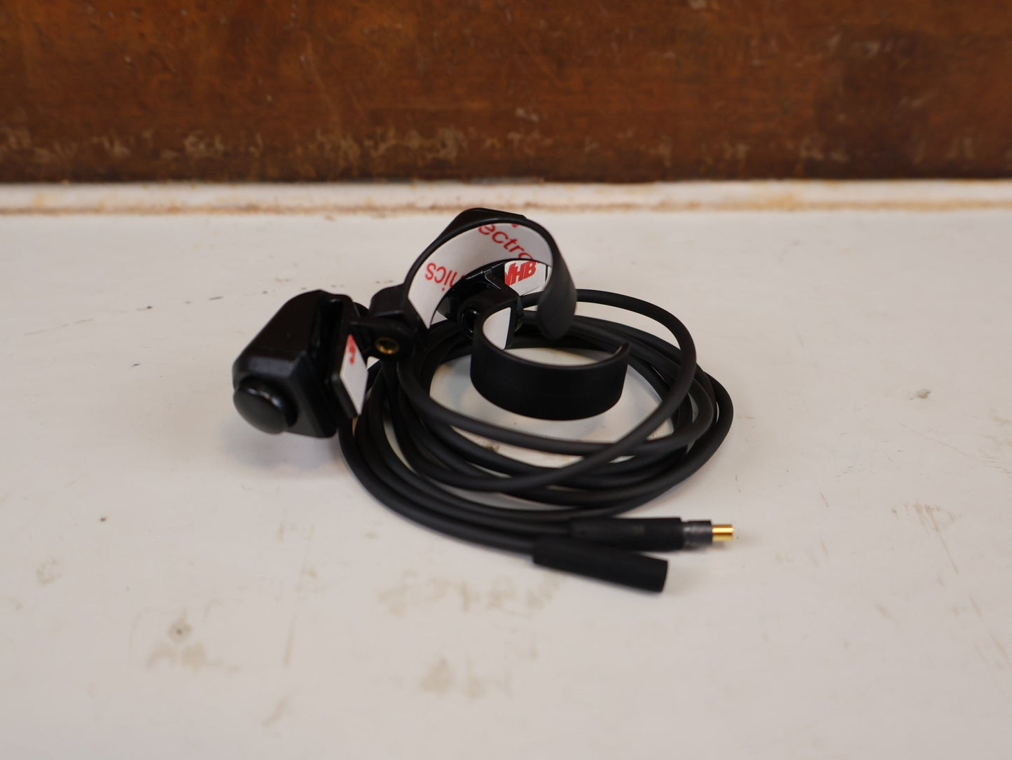 Zubehör von Trek, TREK DOMANE E-BIKE LENKER FERNBEDIENUNG REMOTE BEDIENELEMENT / W5264978 vor USEDBIKES-OB.DE Hintergrund