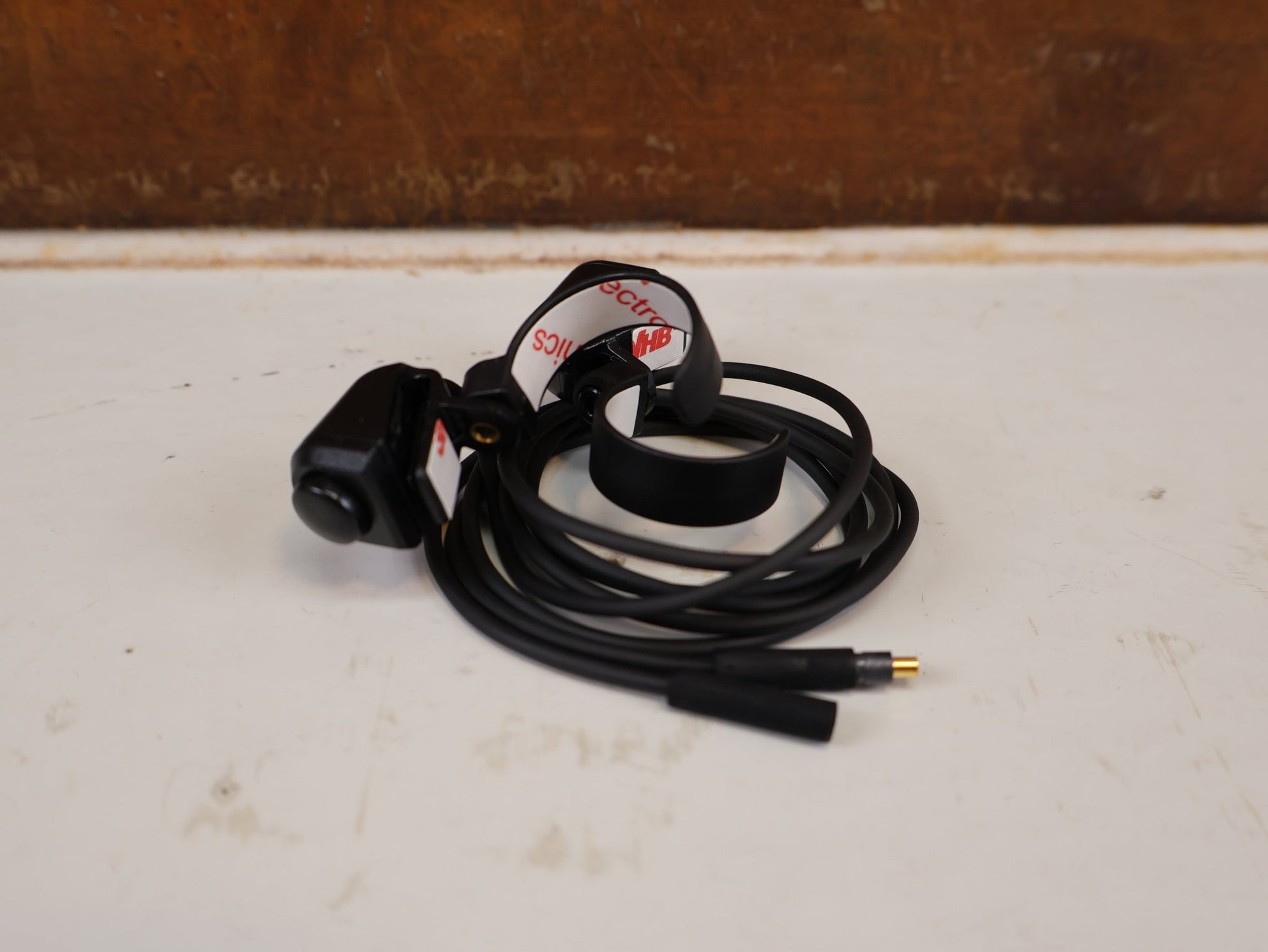 Zubehör von Trek, TREK DOMANE E-BIKE LENKER FERNBEDIENUNG REMOTE BEDIENELEMENT / W5264978 vor USEDBIKES-OB.DE Hintergrund