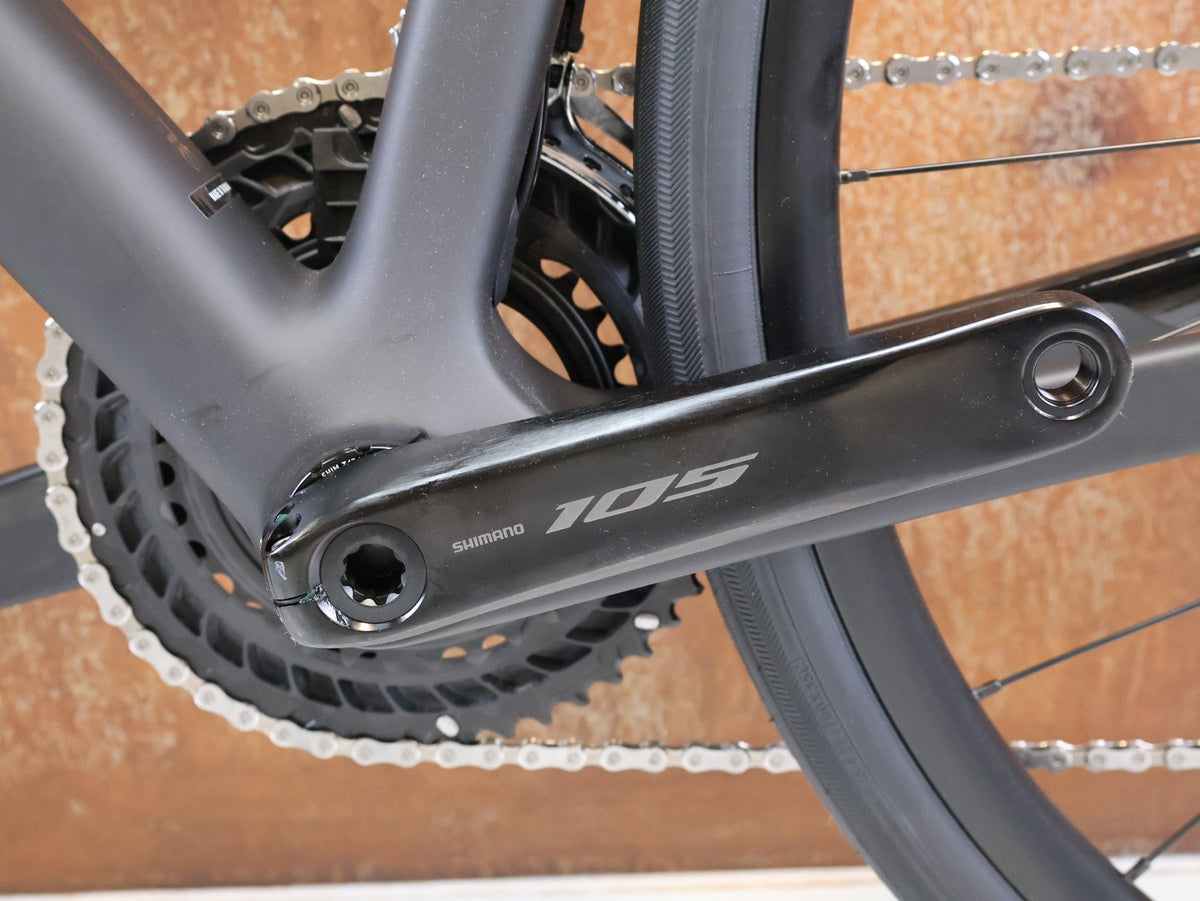 Rennrad von Trek, TREK DOMANE SL 5 GEN 5 MATTE DEEP SMOKE / M vor USEDBIKES-OB.DE Hintergrund