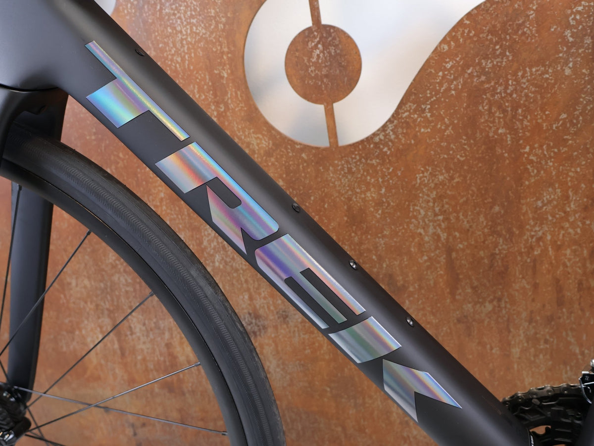 Rennrad von Trek, TREK DOMANE SL 5 GEN 5 MATTE DEEP SMOKE / S vor USEDBIKES-OB.DE Hintergrund