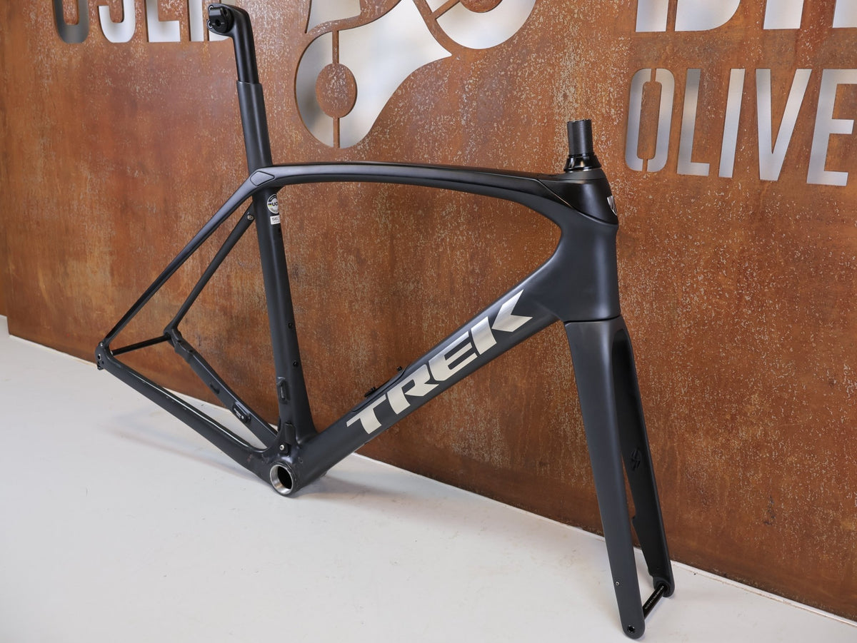 Rennradrahmen von Trek, Trek Domane SL 7 Rahmenset RH 56cm Carbon IsoSpeed / 2020 vor USEDBIKES-OB.DE Hintergrund
