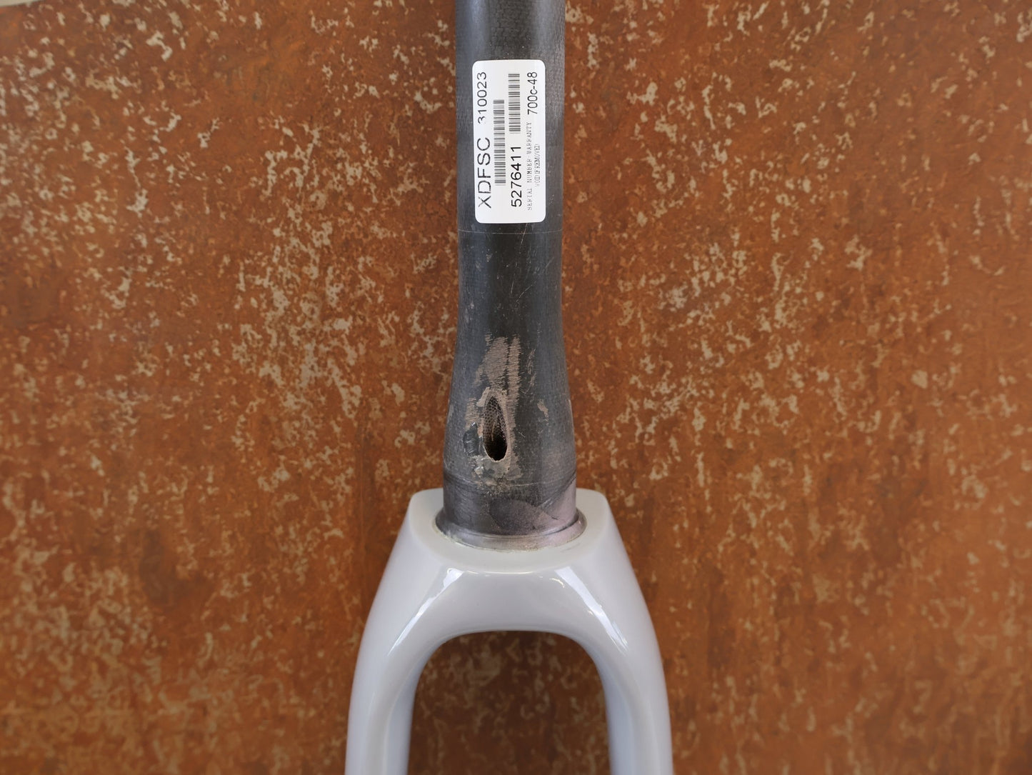Federgabel, Gabel & Dämpfer von Trek, TREK DOMANE SL GEN 4 CARBON GABEL / 700C RIGID FORK / GRAVEL SMOKE vor USEDBIKES-OB.DE Hintergrund