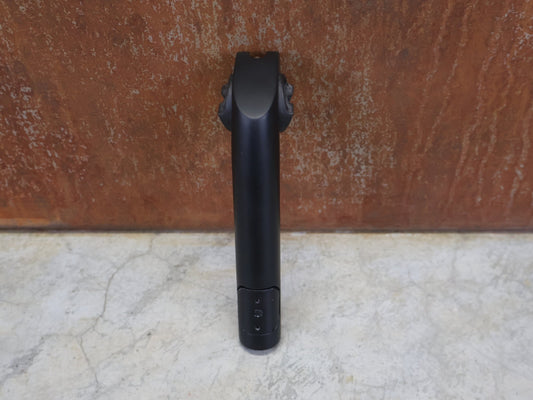 Sattelstütze von Trek, TREK DOMANE SL SATTELSTÜTZE 155MM / W588222 / SB 20MM vor USEDBIKES - OB.DE Hintergrund