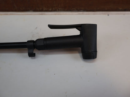 Luftpumpen & Werkzeug von Bontrager, TREK DUAL CHARGER STANDPUMPE / 11 BAR 160 PSI PRESTA SCHRADER MANOMETER vor USEDBIKES-OB.DE Hintergrund