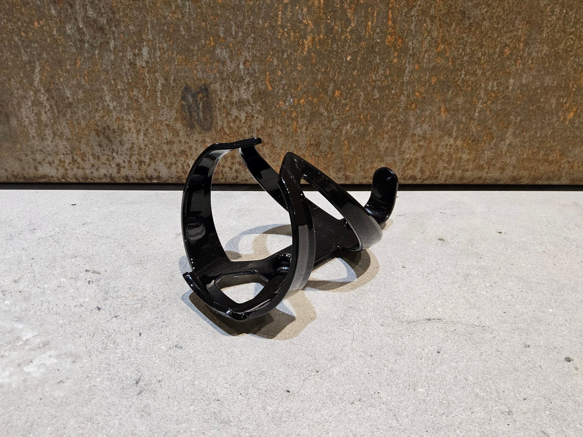 Trinkflaschen und Halter von Trek, TREK ELITE RECYCLED FLASCHENHALTER / BLACK vor USEDBIKES - OB.DE Hintergrund