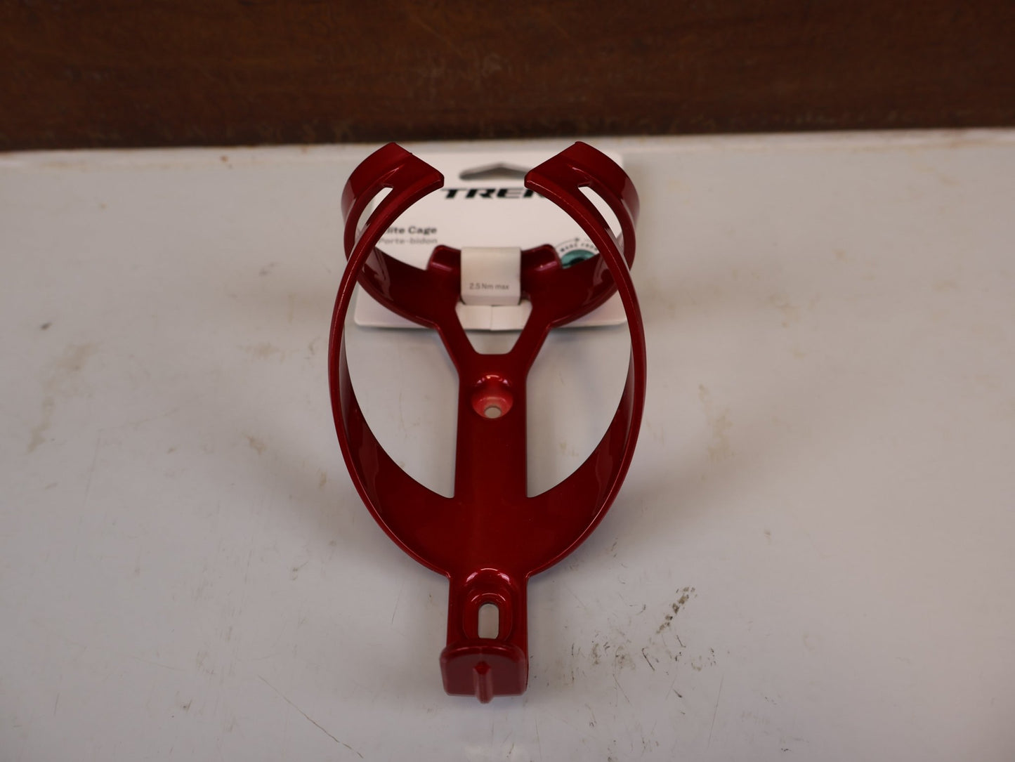 Trinkflaschen und Halter von Trek, TREK ELITE RECYCLED FLASCHENHALTER CRIMSON DARK RED vor USEDBIKES-OB.DE Hintergrund