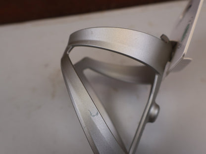 Trinkflaschen und Halter von Trek, TREK ELITE RECYCLED FLASCHENHALTER / LUNAR SILVER vor USEDBIKES-OB.DE Hintergrund