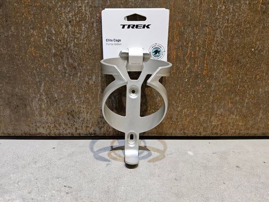 Trinkflaschen und Halter von Trek, TREK ELITE RECYCLED FLASCHENHALTER / LUNAR SILVER vor USEDBIKES - OB.DE Hintergrund