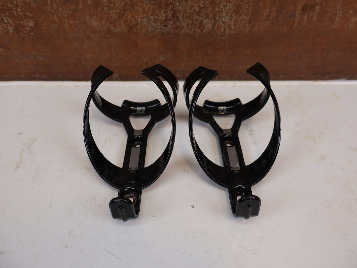 Trinkflaschen und Halter von Bontrager, Trek Elite Recycled Flaschenhalter Set 2er Pack a 38g vor USEDBIKES-OB.DE Hintergrund
