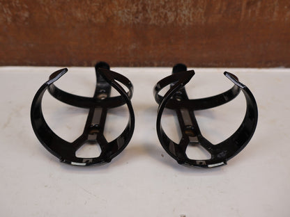 Trinkflaschen und Halter von Bontrager, Trek Elite Recycled Flaschenhalter Set 2er Pack a 38g vor USEDBIKES-OB.DE Hintergrund