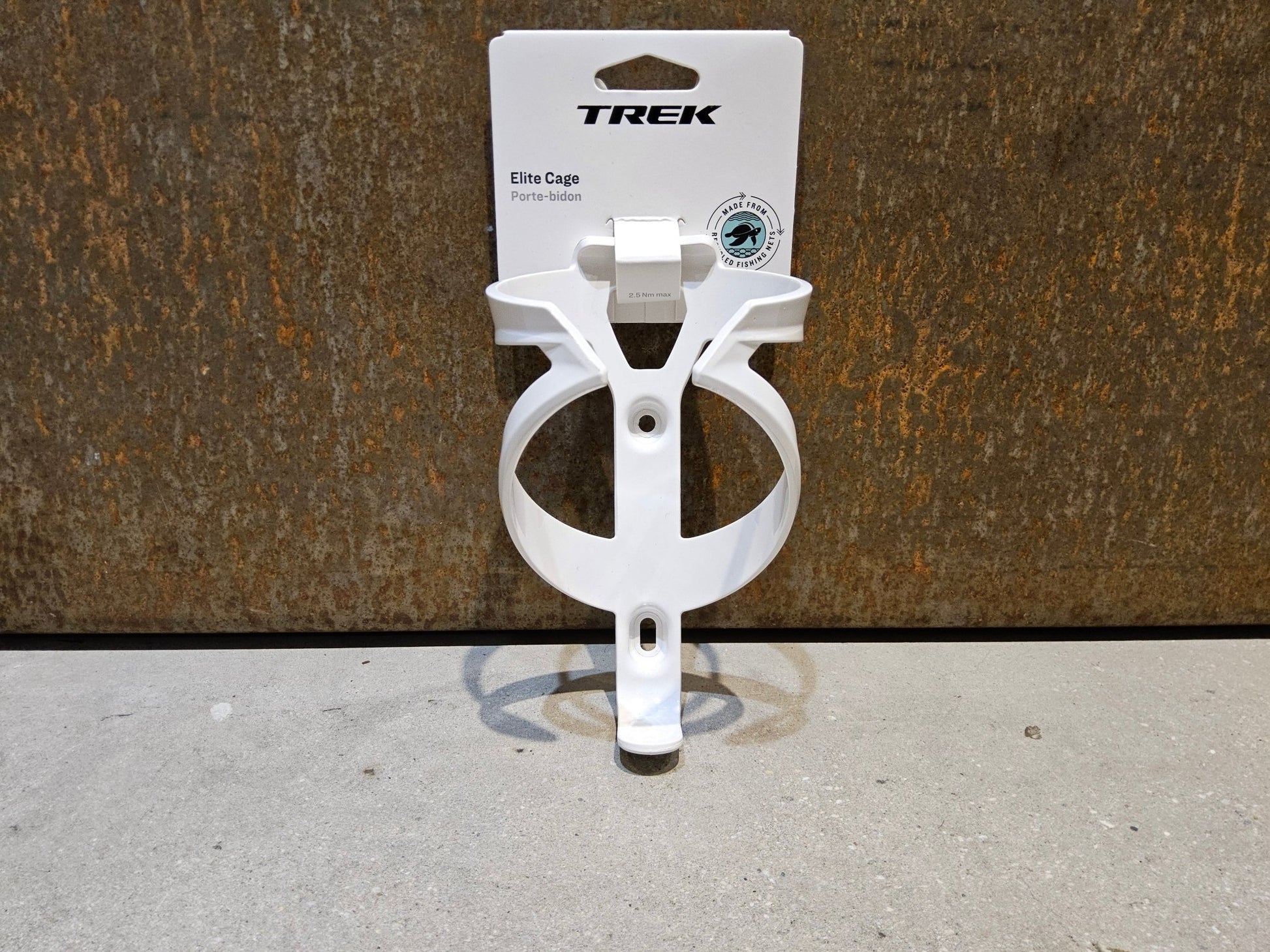 Trinkflaschen und Halter von Trek, TREK ELITE RECYCLED FLASCHENHALTER / WHITE vor USEDBIKES - OB.DE Hintergrund