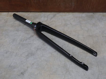 Federgabel, Gabel & Dämpfer von Trek, TREK EMONDA SL GABEL / FACTORY ORANGE vor USEDBIKES - OB.DE Hintergrund