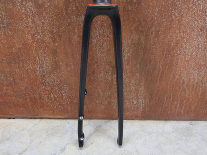 Federgabel, Gabel & Dämpfer von Trek, TREK EMONDA SL GABEL / FACTORY ORANGE vor USEDBIKES - OB.DE Hintergrund