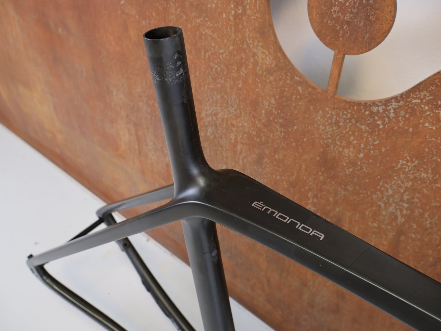 Rennradrahmen von Trek, TREK EMONDA SLR CARBON RAHMENSET MATTE ONYX / 56 vor USEDBIKES-OB.DE Hintergrund