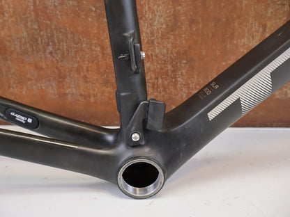 Rennradrahmen von Trek, TREK EMONDA SLR CARBON RAHMENSET MATTE ONYX / 56 vor USEDBIKES-OB.DE Hintergrund