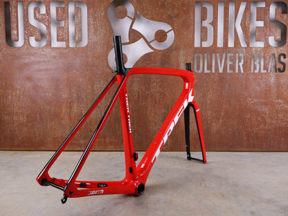 Rennradrahmen von Trek, TREK EMONDA SLR RAHMENSET / LIDL - TREK TEAM / DISC / 58CM vor USEDBIKES - OB.DE Hintergrund