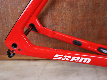 Rennradrahmen von Trek, TREK EMONDA SLR RAHMENSET / LIDL - TREK TEAM / DISC / 60CM vor USEDBIKES - OB.DE Hintergrund