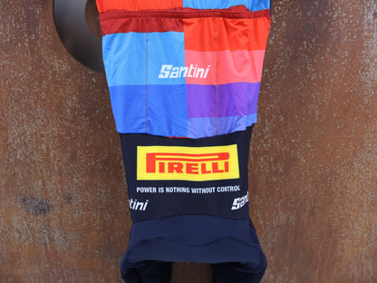 Damenbekleidung - TFR von Santini, TREK FACTORY RACING XC RACE / SUIT SHORTSLEEVE / EINTEILER / DAMEN vor USEDBIKES-OB.DE Hintergrund