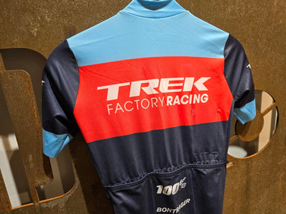 Damenbekleidung - TFR von Santini, TREK FACTORY RACING XC ROAD SUIT C3W / EINTEILER / DAMEN in variant_title vor USEDBIKES - OB.DE Hintergrund