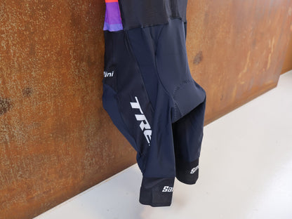 Damenbekleidung - TFR von Santini, TREK FACTORY RACING XC / SUIT SHORTSLEEVE LIGHT / EINTEILER / DAMEN vor USEDBIKES-OB.DE Hintergrund