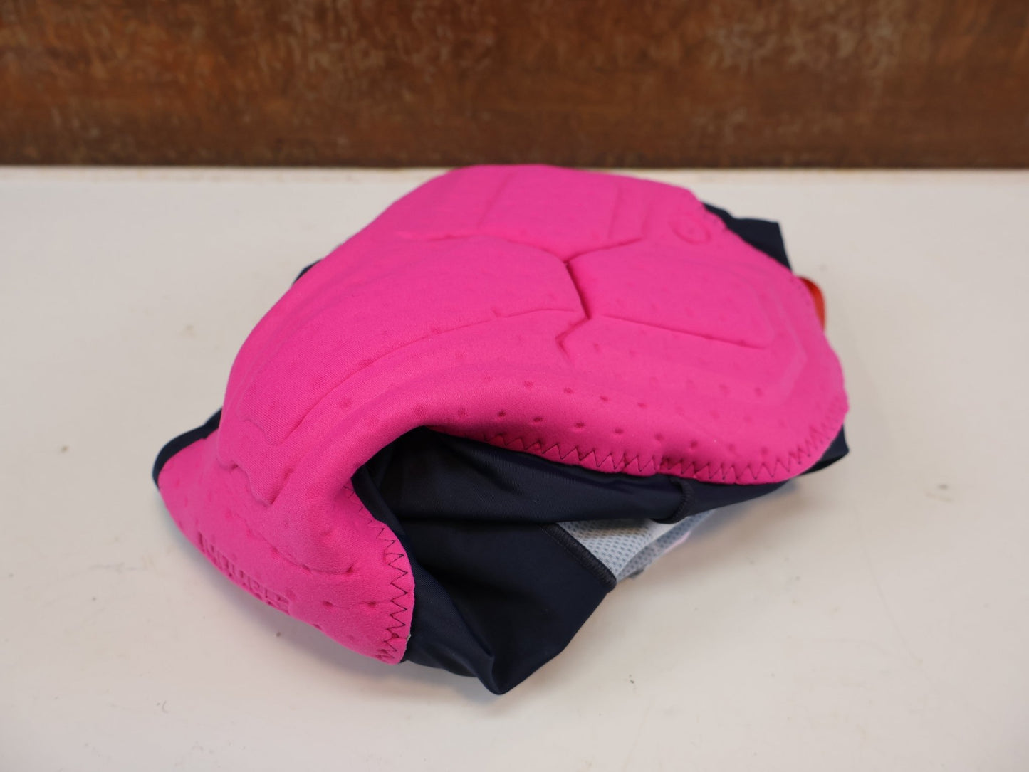 Damenbekleidung - TFR von Santini, TREK FACTORY RACING XC / SUIT SHORTSLEEVE LIGHT / EINTEILER / DAMEN vor USEDBIKES-OB.DE Hintergrund