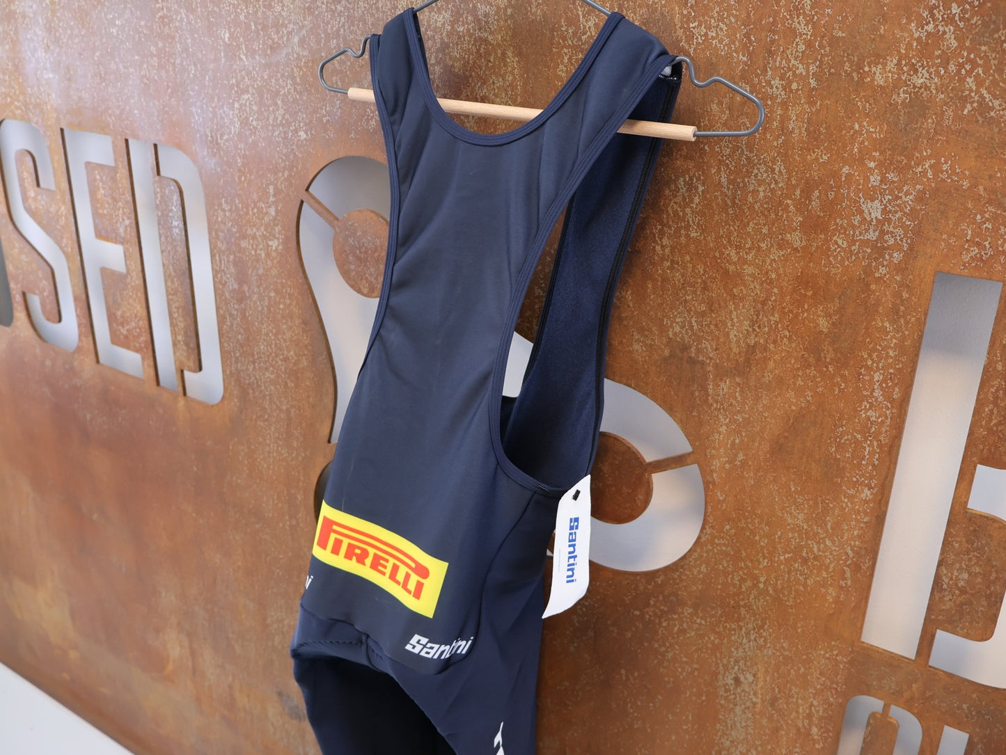 Herrenbekleidung - TFR von Santini, TREK FACTORY RACING XC THERMAL BIBTIGHT / LANGE TRÄGERHOSE / HERREN vor USEDBIKES-OB.DE Hintergrund