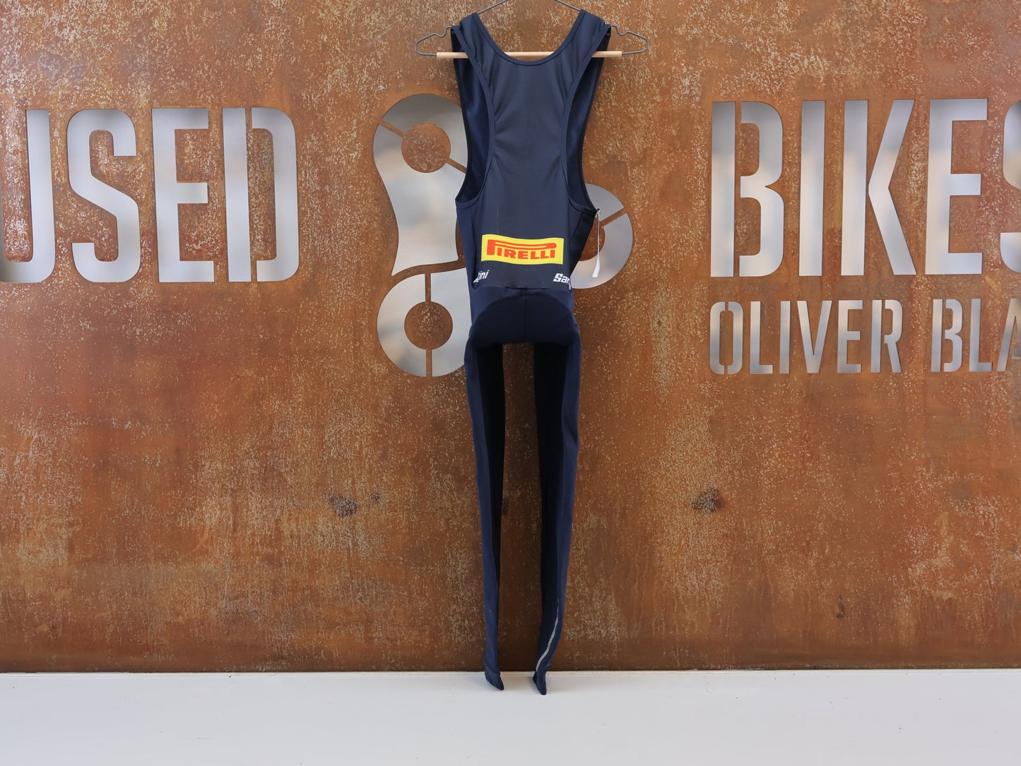 Herrenbekleidung - TFR von Santini, TREK FACTORY RACING XC THERMAL BIBTIGHT / LANGE TRÄGERHOSE / HERREN vor USEDBIKES-OB.DE Hintergrund